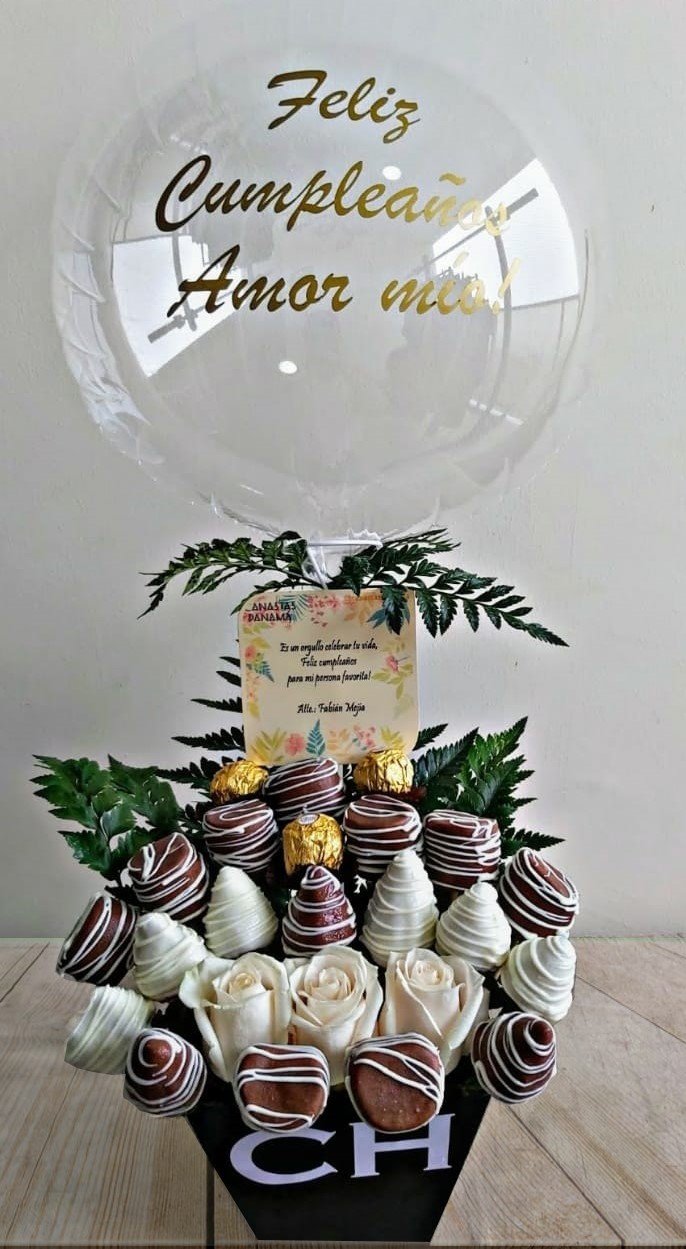 CC-004-1.jpg Arreglos Florales y Fresas con Chocolate Deluxe Exclusivo - Imagen 1