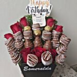 Arreglos Florales y Fresas con Chocolate Deluxe Exclusivo