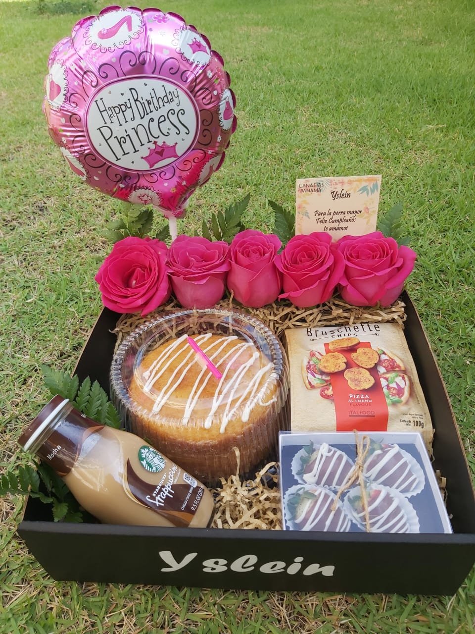 CC-009-1.jpg Arreglos Florales y Fresas con Chocolate Premium Exclusivo - Imagen 1