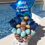 Arreglos Florales y Fresas con Chocolate Premium Exclusivo