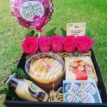 Arreglos Florales y Fresas con Chocolate Premium Exclusivo