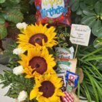 Arreglos Florales y Fresas con Chocolate Deluxe Exclusivo