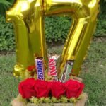 Arreglos Florales y Fresas con Chocolate Clásico Exclusivo