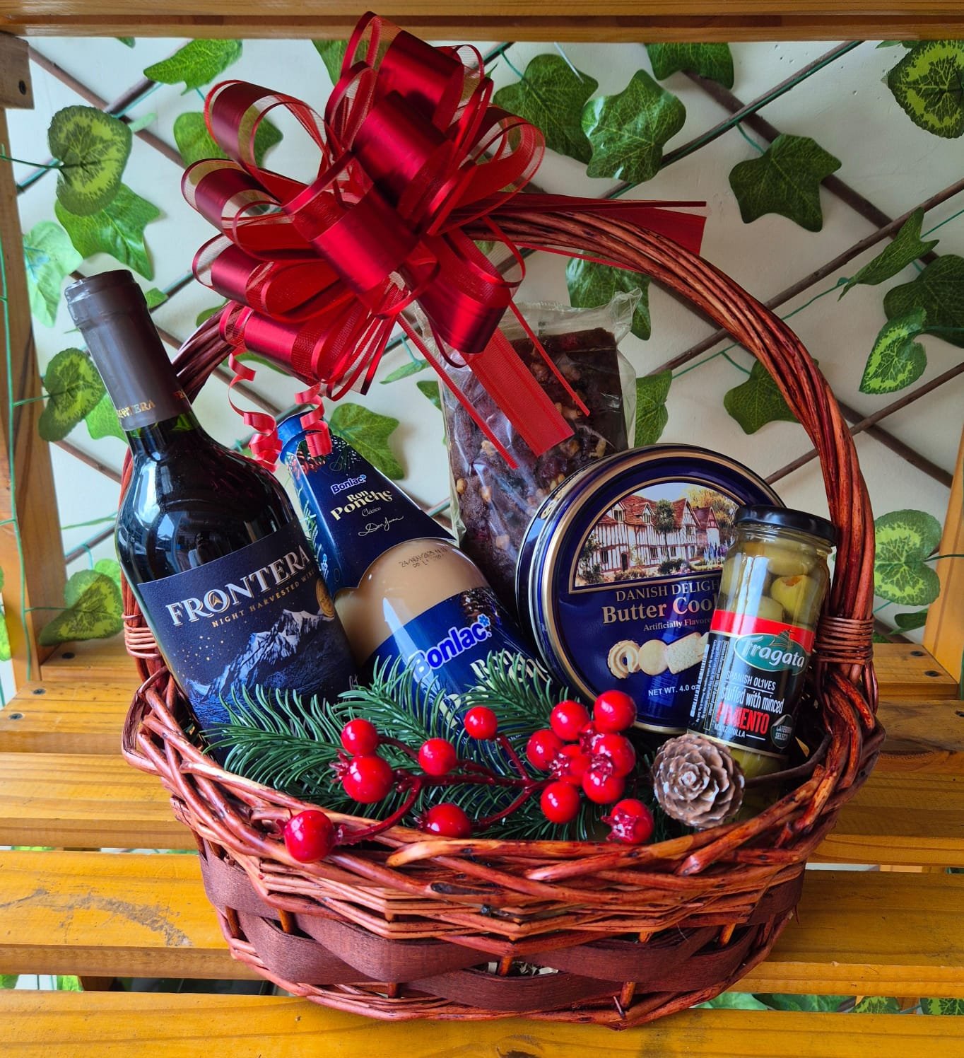 WhatsApp-Image-2024-10-29-at-10.05.21-AM.jpeg Canastas Navideñas Deluxe Exclusivo - Imagen 1